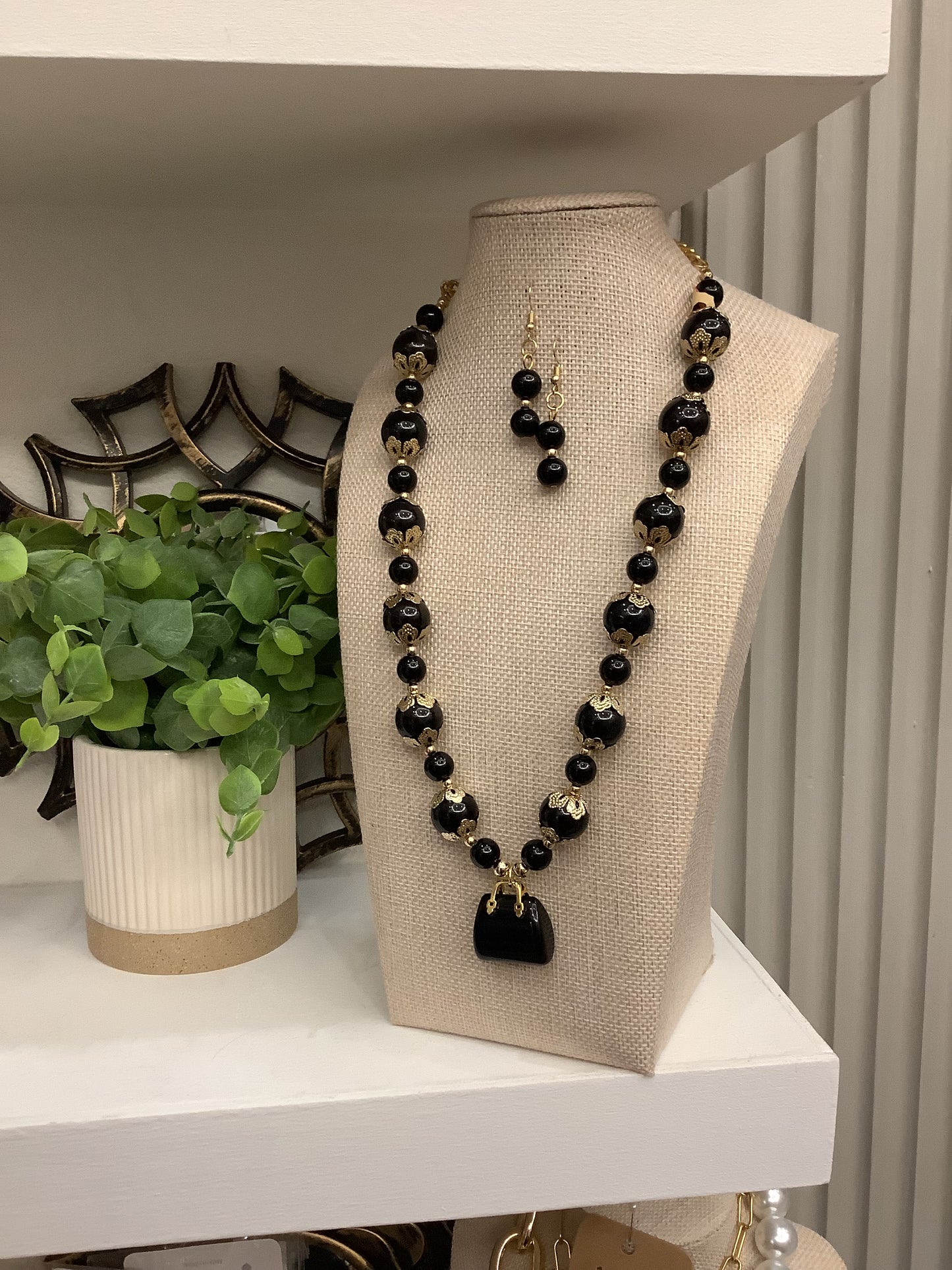 Agate Gemstones Handmade Artisan Necklace Set w/ Matching Earrings (18” long + 2”extender)