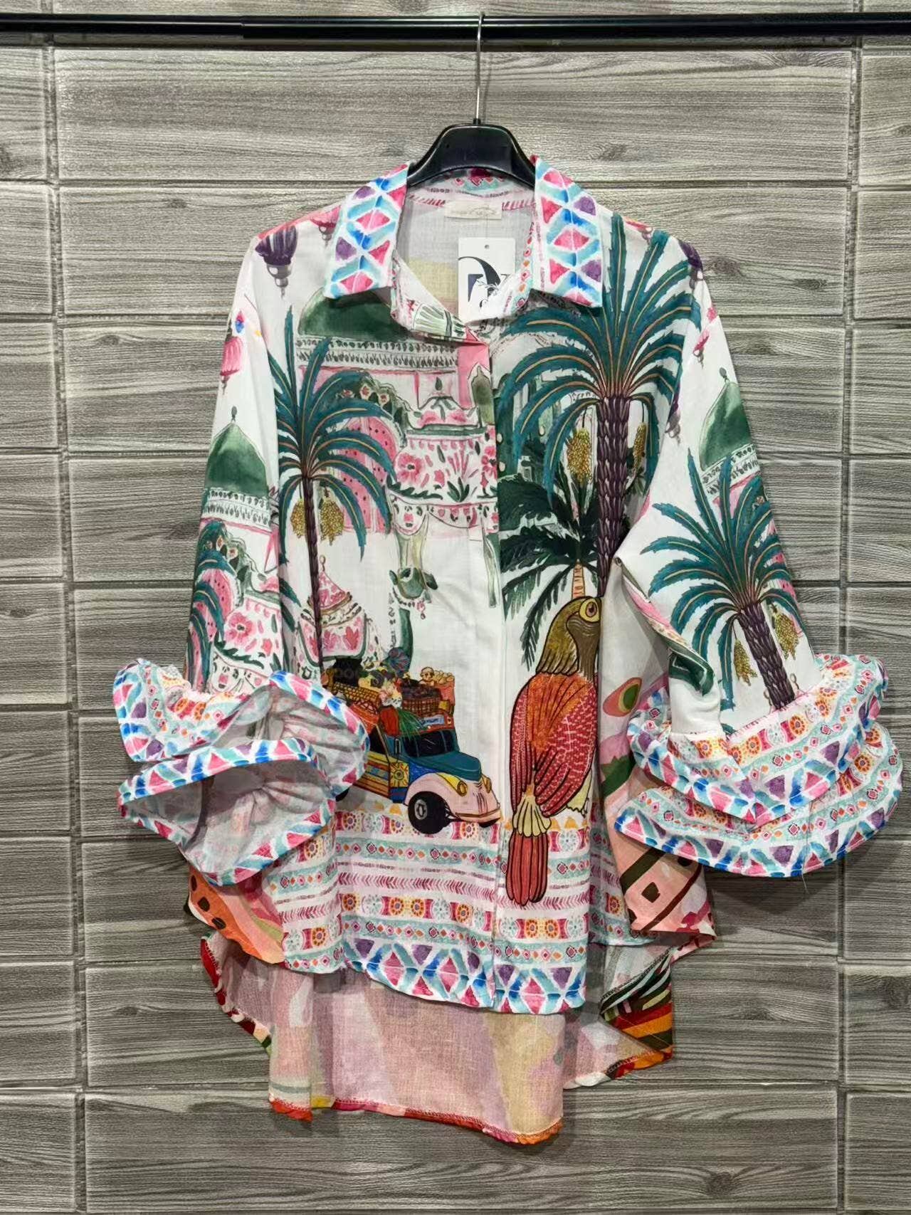 “Hot Air Balloons” Mixed with Tropical Prints and Puff Sleeves Italian Blouse
