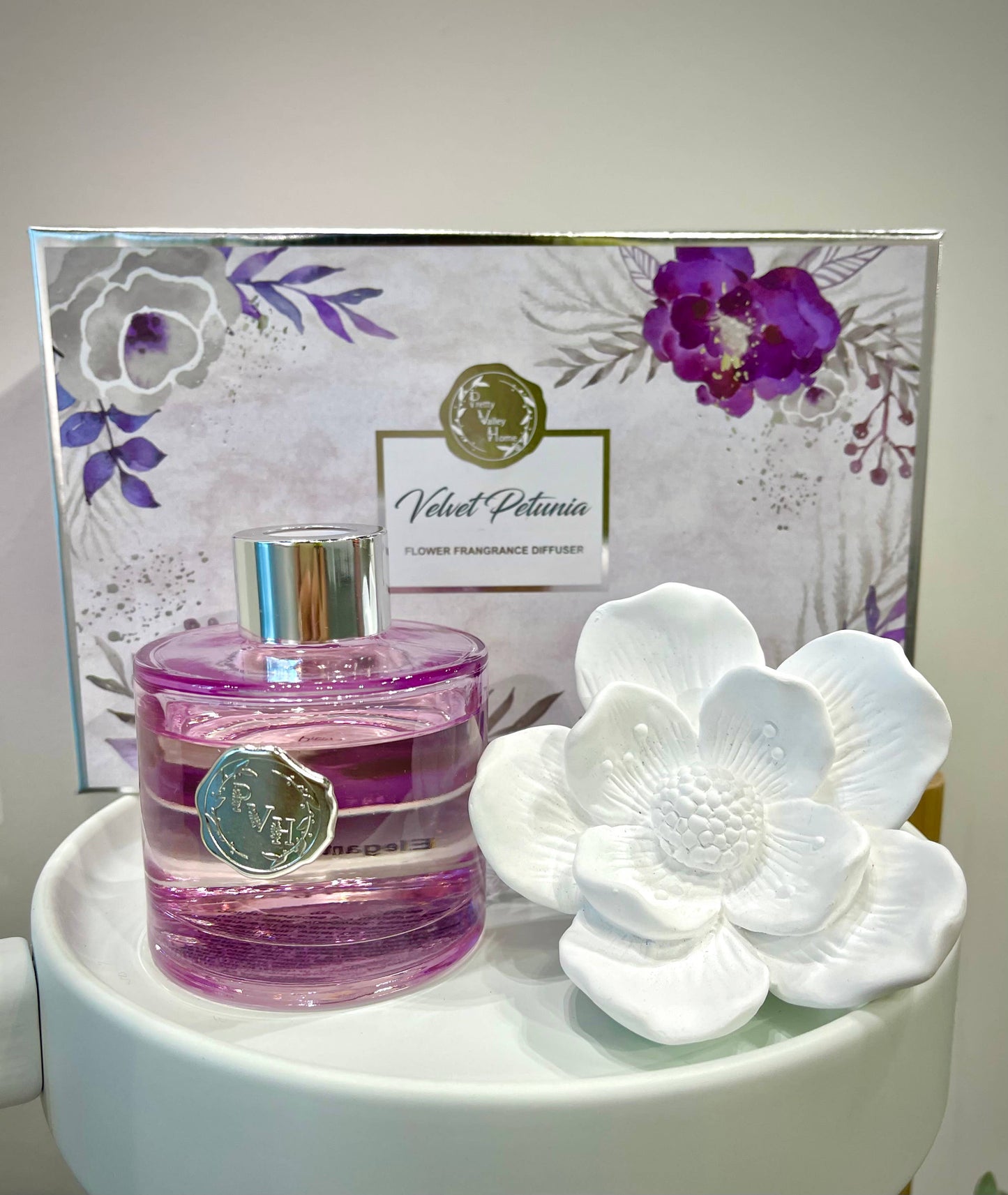 Magnolia Flower, Diffuser Gift Set - Velvet Petunia