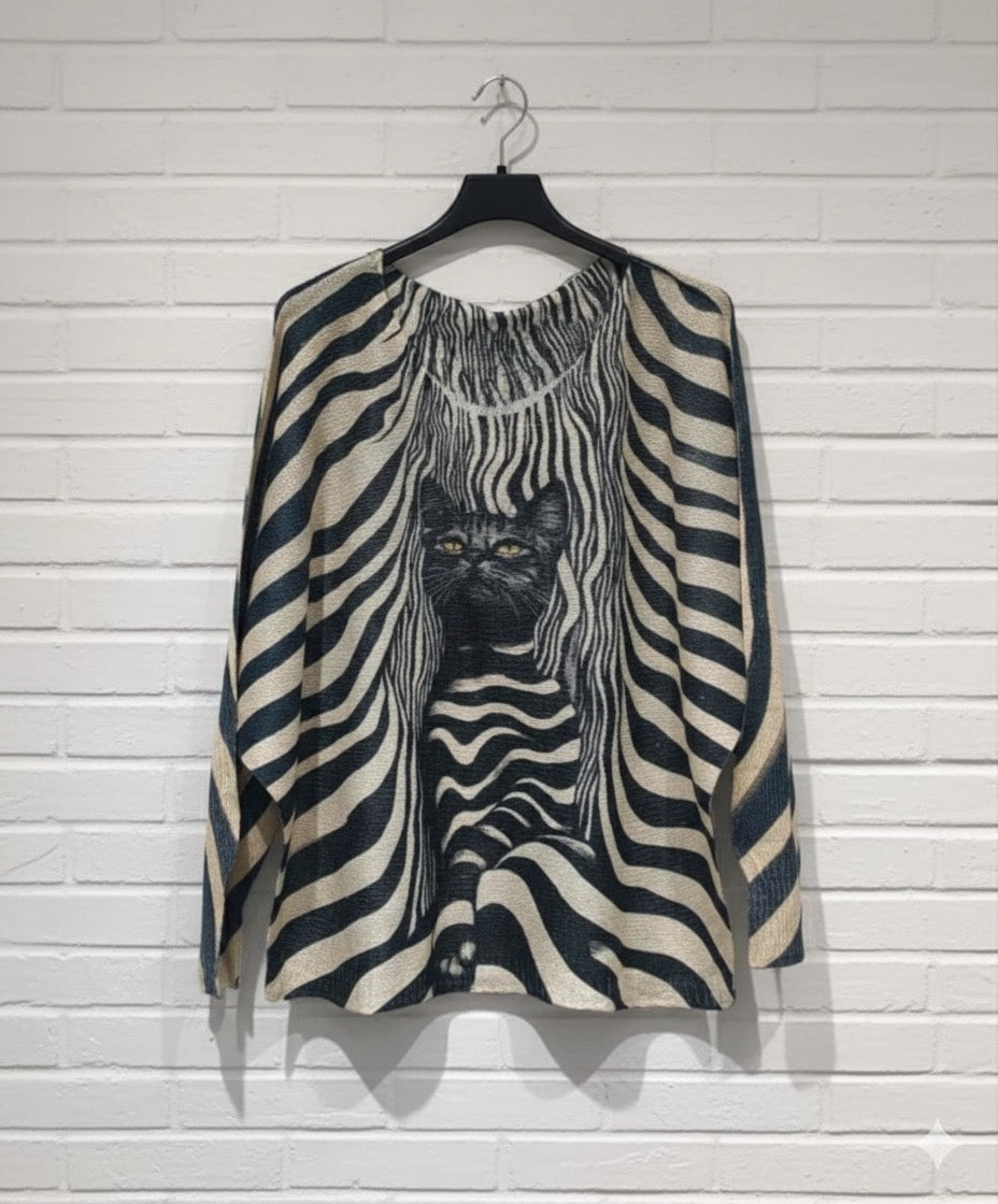 Italian Sweaters, Round Neck and Knit Printed