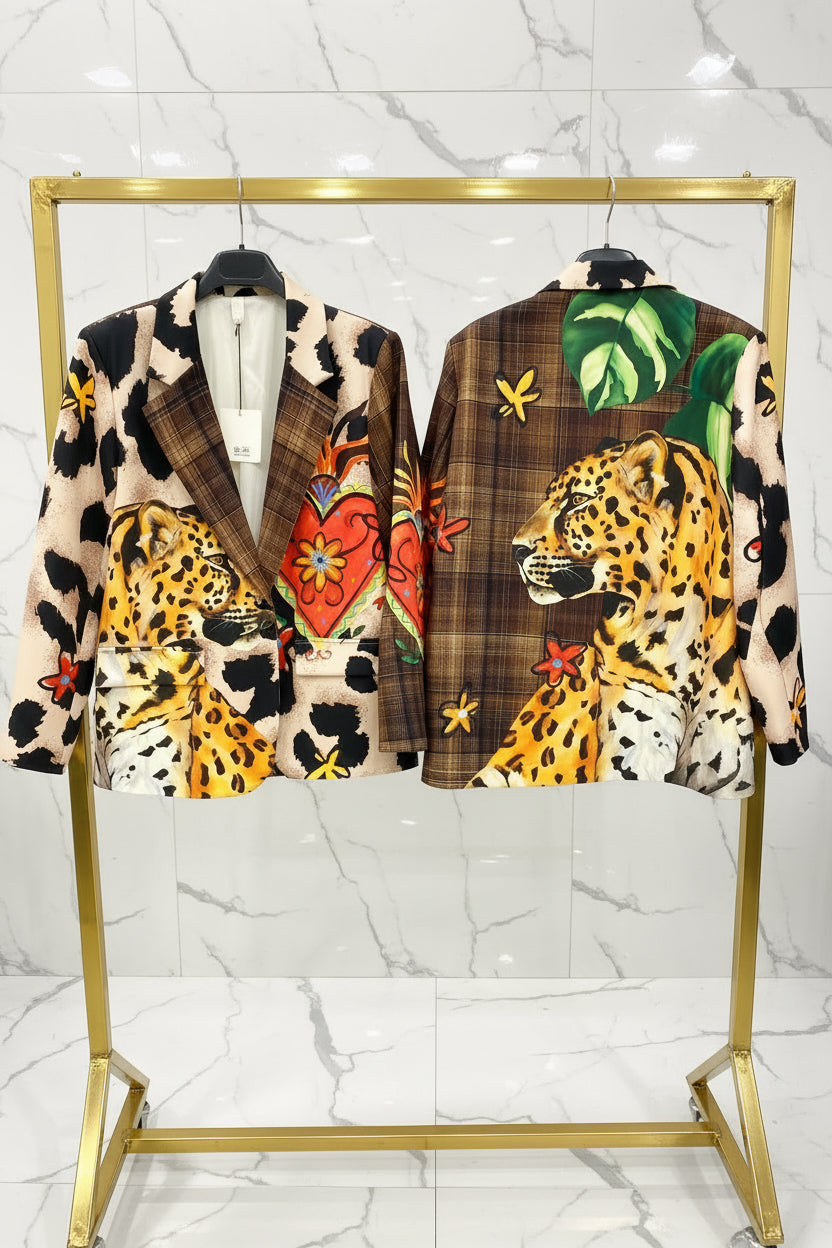 Fashion Blazer with an artistic Print