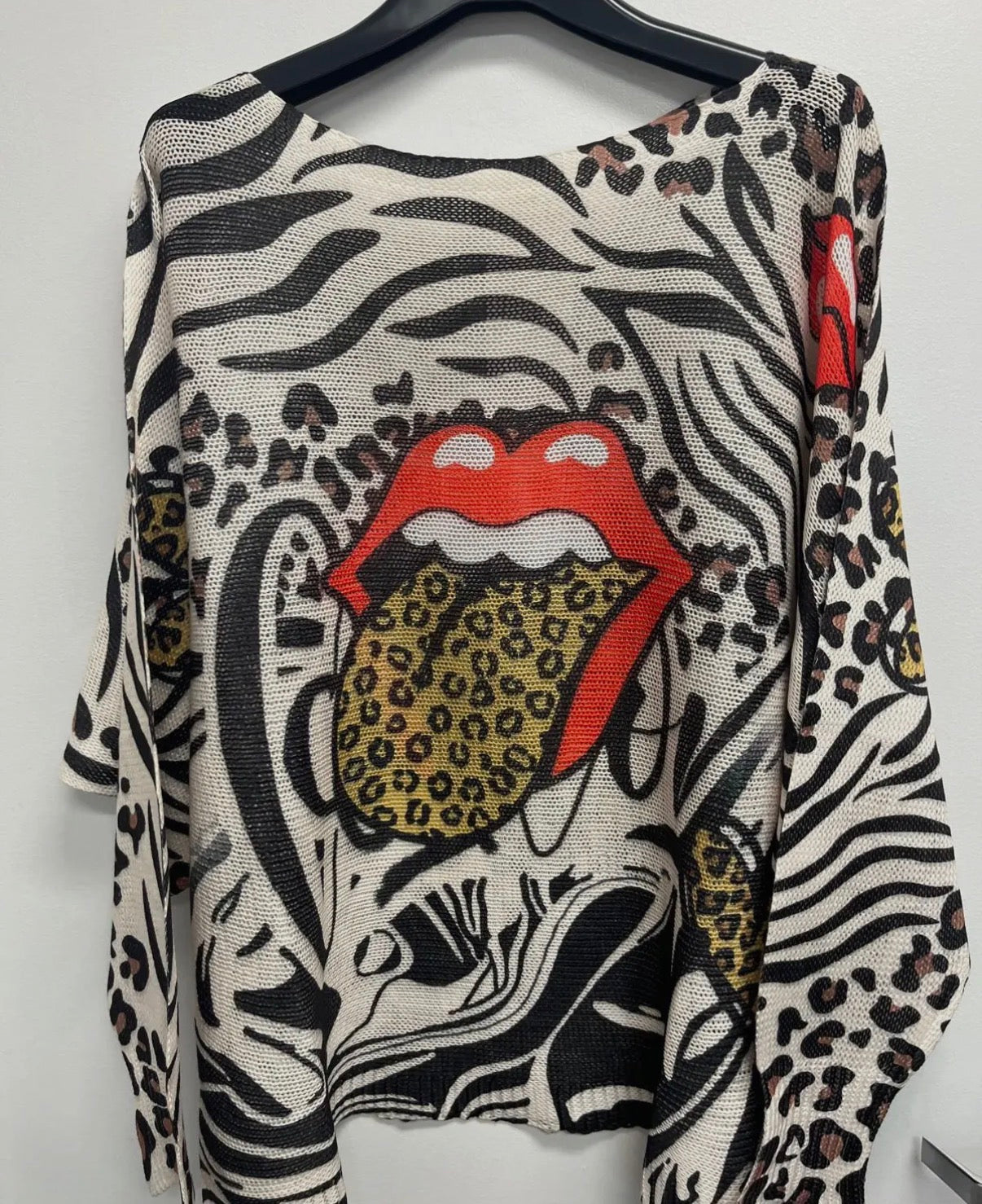 Italian Sweaters, Round Neck and Knit Printed