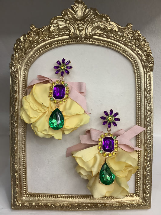 Mystic Flower with Gems Earrings PASTEL YELLOW