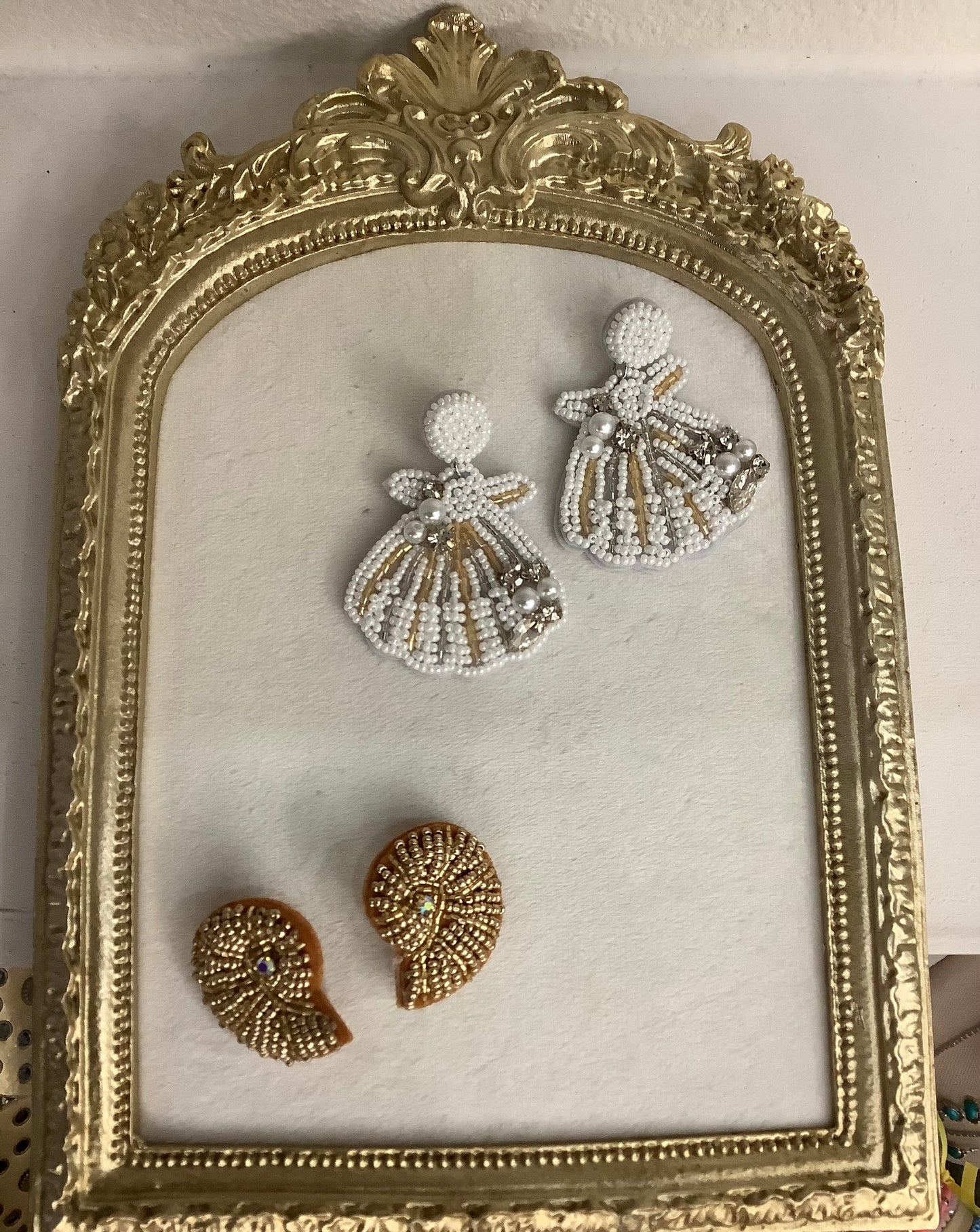 Seashell Beaded Sparkly Stud Earrings
