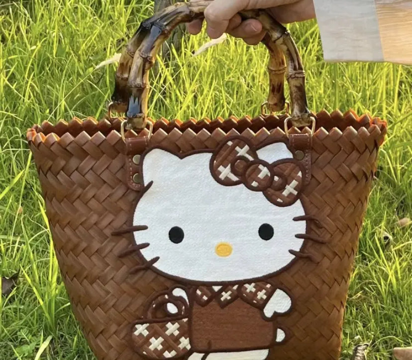 Beautiful Hello KITTY Handbag