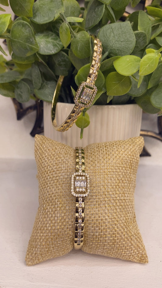 Gold laminated Bangle with Sparkle (14K)