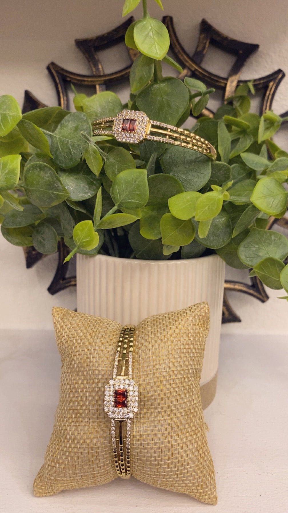 Gold laminated Bangle with Sparkle (14K)