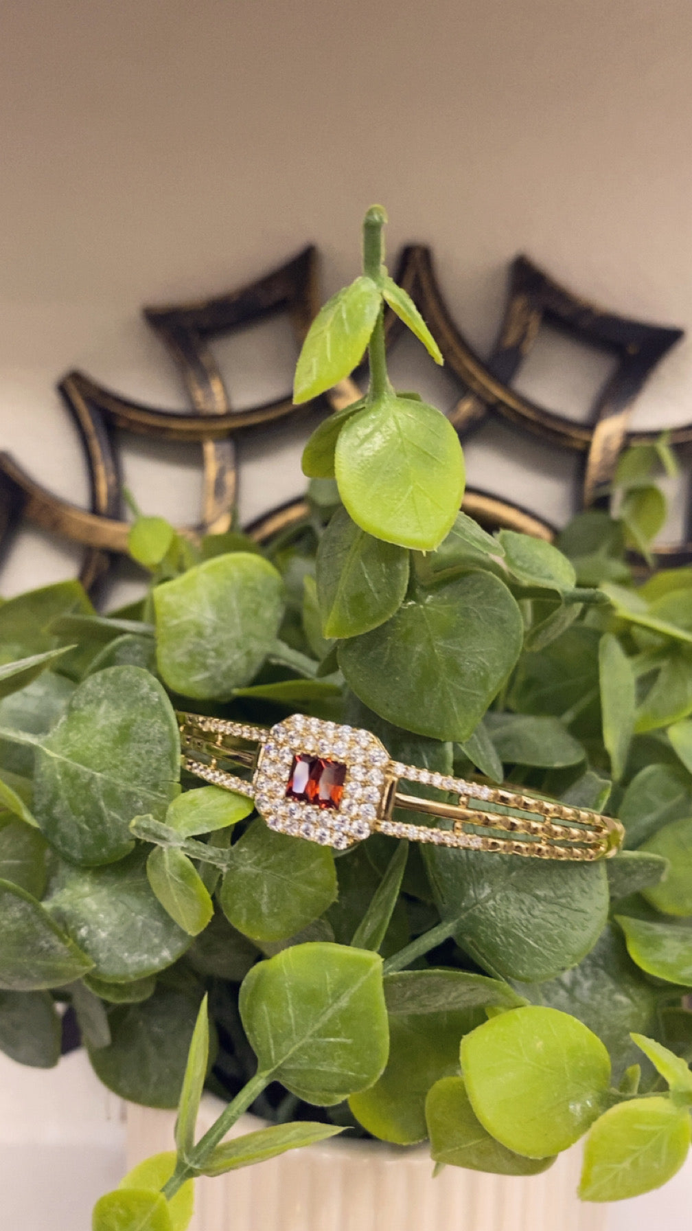 Gold laminated Bangle with Sparkle (14K)