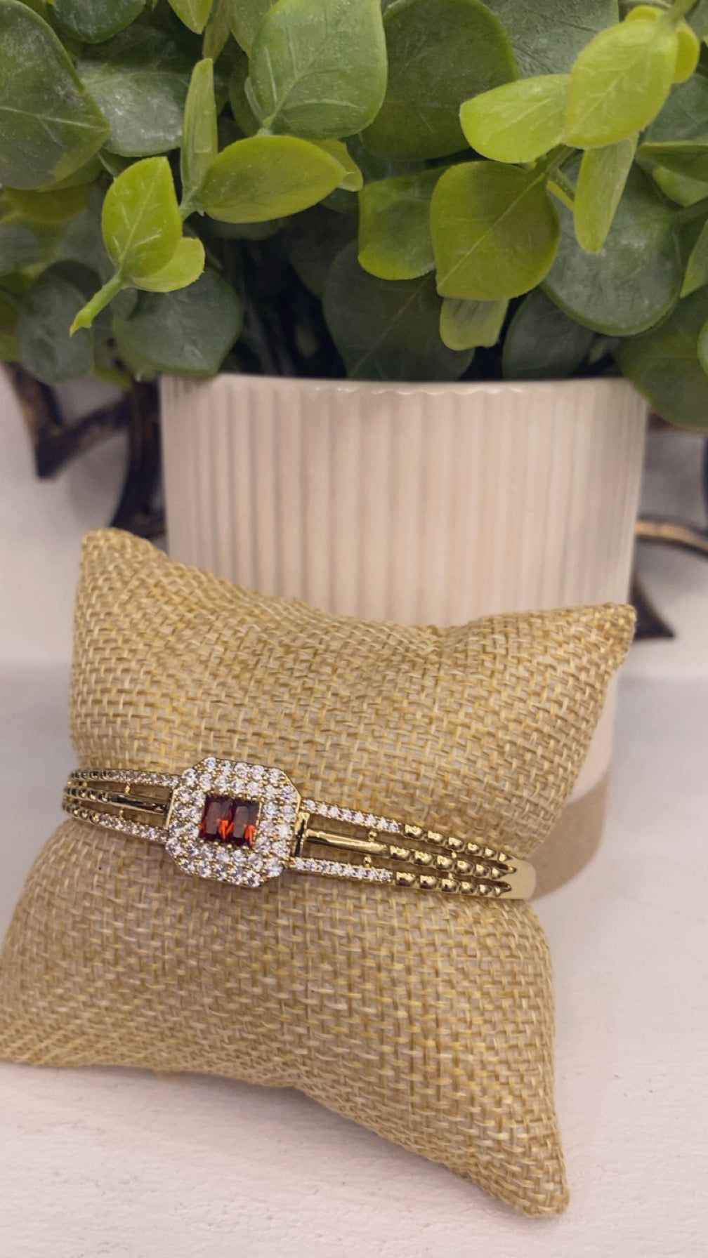Gold laminated Bangle with Sparkle (14K)